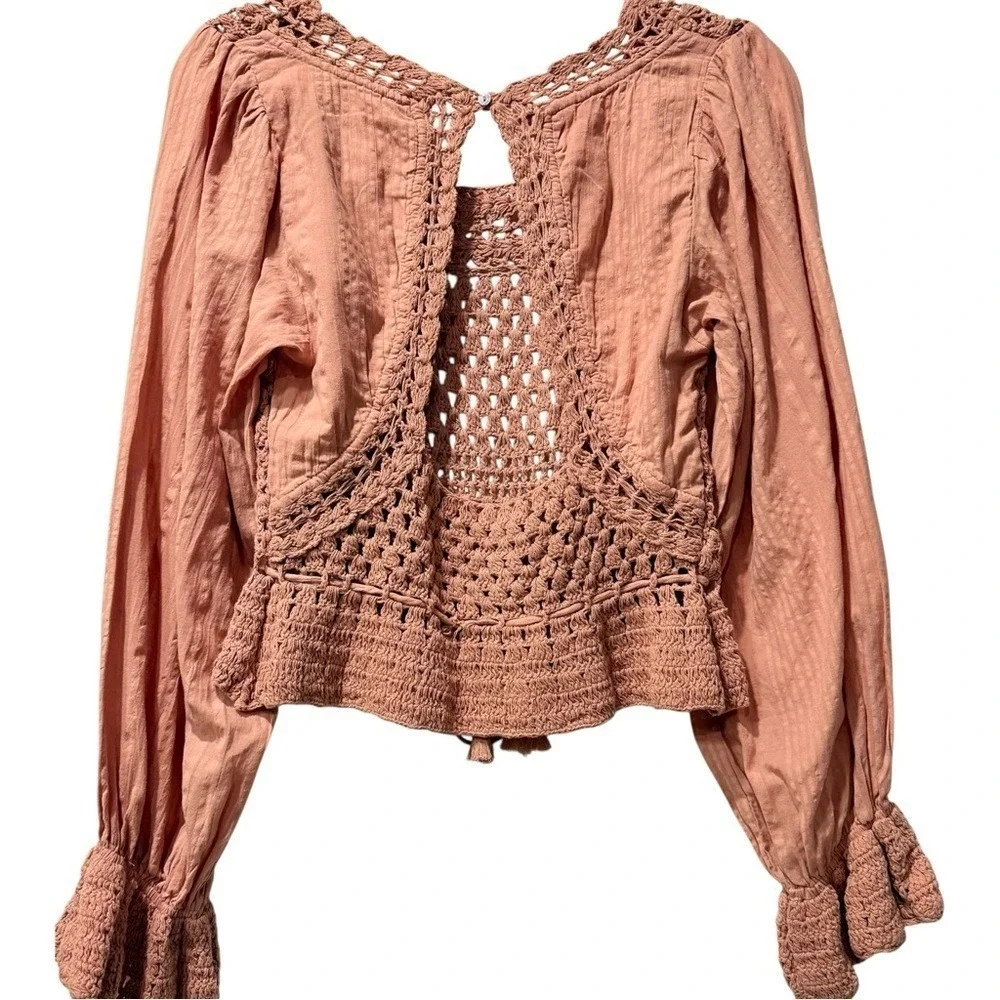 Free People Megan Crocheted Boho Puff Sleeve Cropped Top Coral Shirt XS $128 New